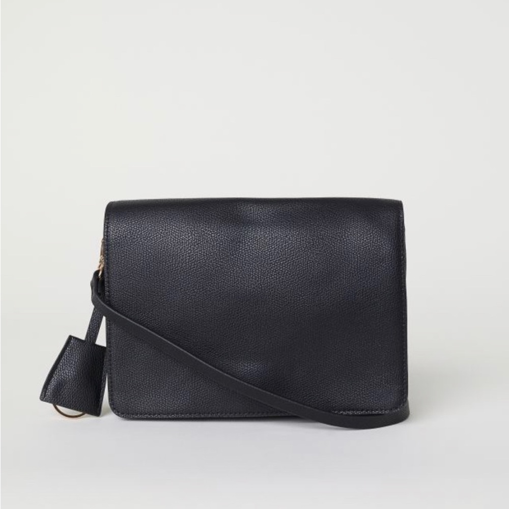 H&M Black Shoulder Bag. Gently used, great condition. - Picture 2 of 6